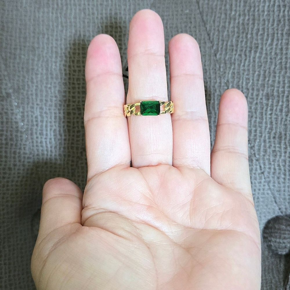 ✨️HP✨️ Rachel Zoe Gold💛 Chain⛓️ Link Ring💍 With Green Gemstone - NWT - Picture 3 of 16